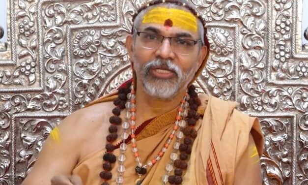 'नरेंद्र मोदी जी हमारे दुश्मन नहीं, हम उनके शुभचिंतक', PM के पैर छूने पर बोले शंकराचार्य अविमुक्तेश्वरानंद