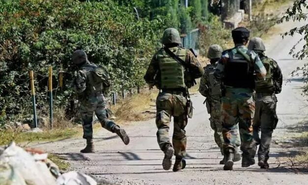 जम्मू-कश्मीर के डोडा में आतंकवादियों से मुठभेड़ में एक सैन्य अधिकारी सहित पांच जवान गंभीर घायल