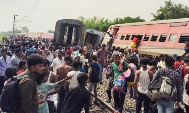 गोंडा ट्रेन हादसे के बाद विपक्ष ने फिर उठाई 'कवच सिस्टम' की मांग, जानें कहां तक पहुंचा है इसका काम