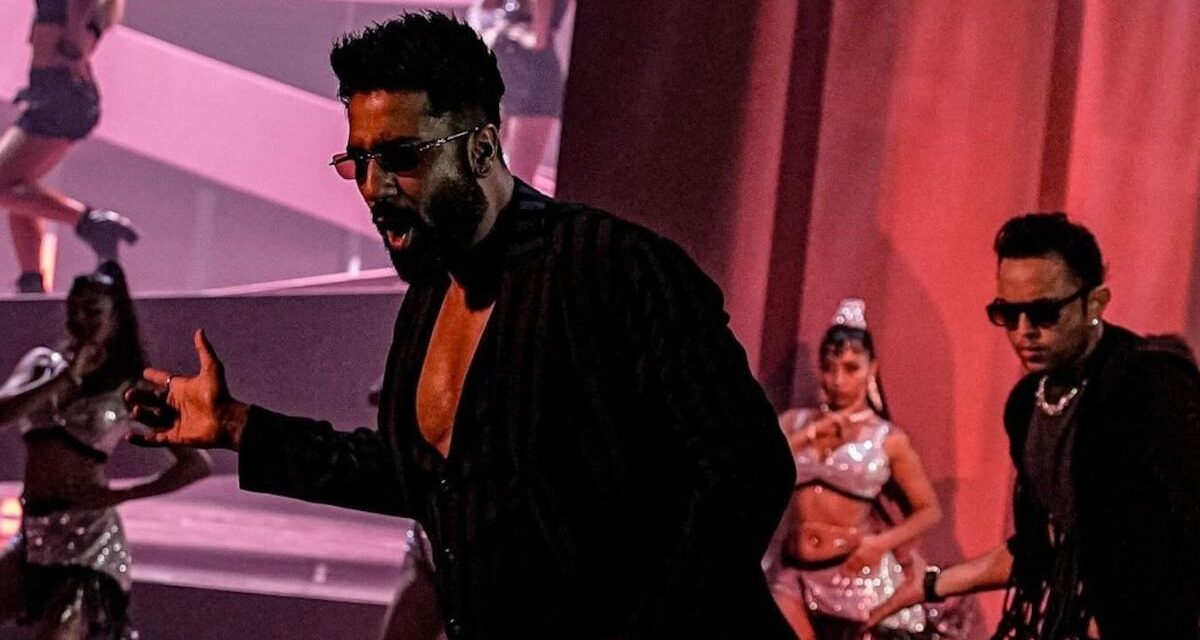 तौबा तौबा गाने के हुक स्टेप को कॉपी करना लड़के को पड़ा महंगा, फर्श पर पाउडर डालकर किया ऐसा डांस कि लोग बोले
