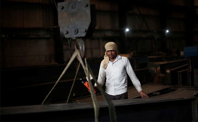 विकास की राह पर देश, आर्थिक सर्वे से निकले संदेश… एक्सपर्ट्स से समझिए आम बजट कितना होगा खास?