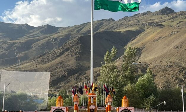 कारगिल में विजय दिवस कार्यक्रम में पहुंचे आर्मी चीफ:प्रधानमंत्री कारगिल रजत जयंती कार्यक्रम में शामिल होने लद्दाख जाएंगे, शहीदों को श्रद्धांजलि देंगे