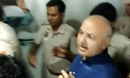 सुप्रीम कोर्ट में सिसोदिया की पुनर्विचार याचिका पर आज सुनवाई:दिल्ली शराब नीति मामले में 16 महीने से हिरासत में; ED-CBI के केस दर्ज हैं
