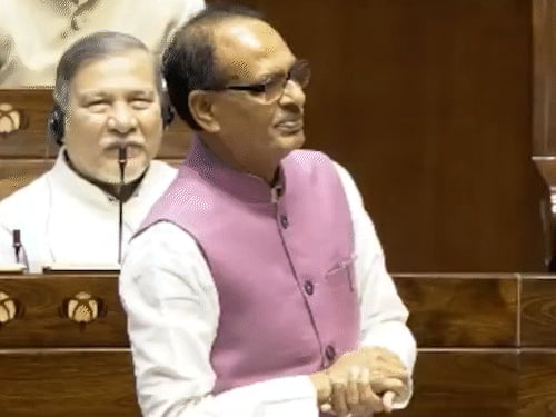 शिवराज बोले-कांग्रेस को शकुनि, चौसर, चक्रव्यूह क्यों याद आते हैं:इन शब्दों का संबंध अधर्म से; राहुल गांधी ने बजट की तुलना चक्रव्यूह से की थी