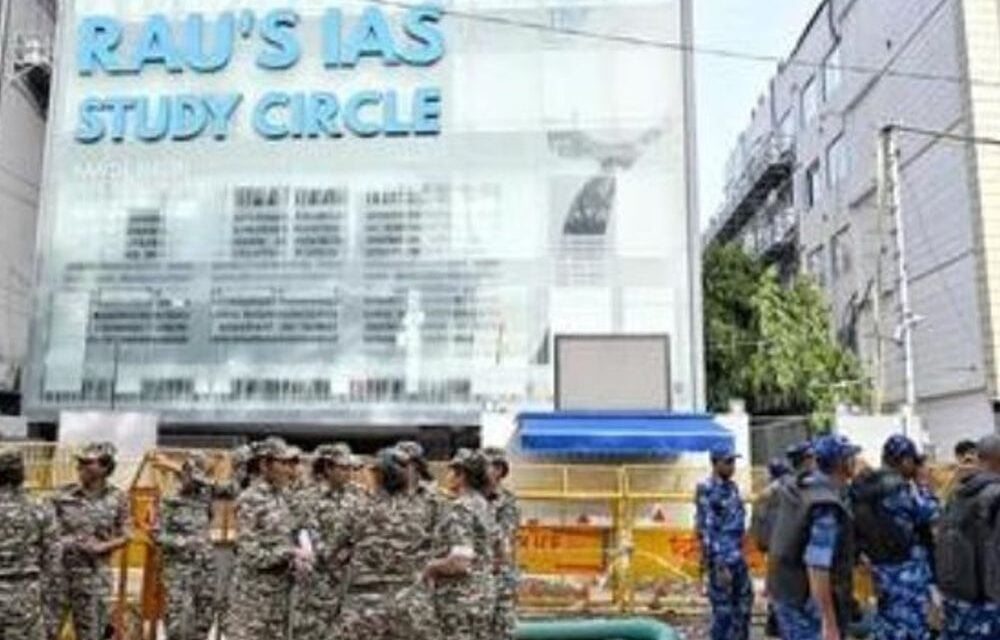 IAS कोचिंग हादसे के बाद फायर डिपार्टमेंट का सर्वे:दिल्ली के 461 कोचिंग सेंटर सुरक्षा ऑडिट में फेल; इनमें आग से निपटने के इंतजाम नहीं, नोटिस भेजा गया