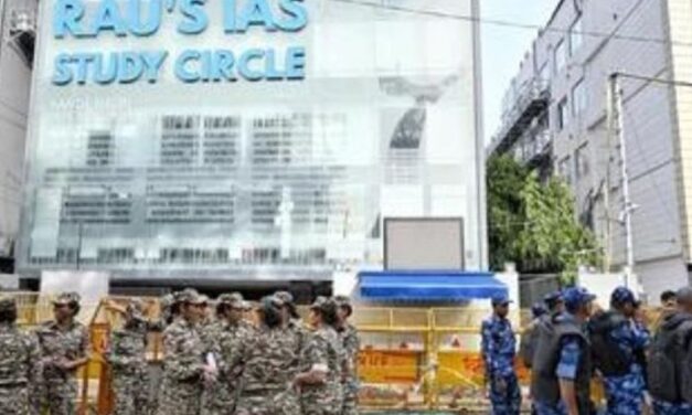 IAS कोचिंग हादसे के बाद फायर डिपार्टमेंट का सर्वे:दिल्ली के 461 कोचिंग सेंटर सुरक्षा ऑडिट में फेल; इनमें आग से निपटने के इंतजाम नहीं, नोटिस भेजा गया