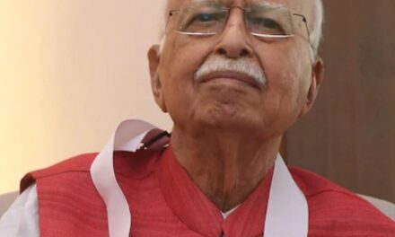 लालकृष्ण आडवाणी अपोलो अस्पताल में भर्ती:डेढ़ महीने में तीसरी बार तबीयत बिगड़ी; न्यूरोलॉजिस्ट की निगरानी में इलाज हो रहा