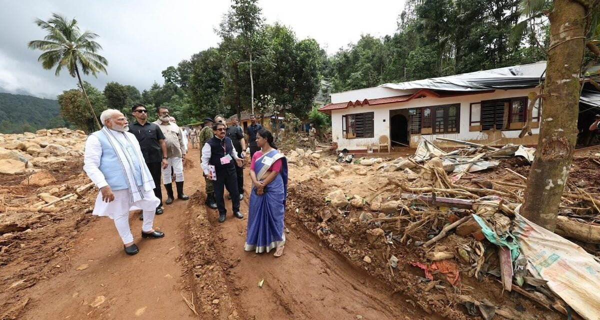 प्रधानमंत्री मोदी ने वायनाड में भूस्खलन से प्रभावित चूरलमाला का किया दौरा, देखें Photos