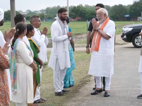 PM मोदी ने 109 किस्मों के बीज जारी किए:कहा