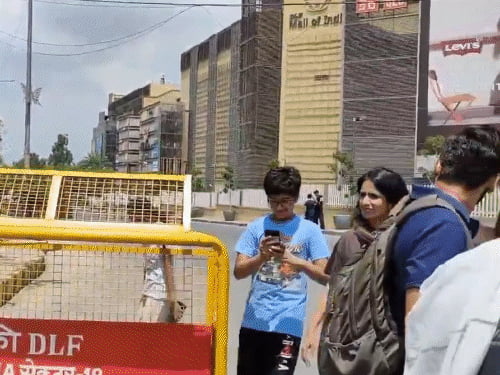नोएडा के DLF मॉल को उड़ाने की धमकी:ई-मेल भेज लिखा