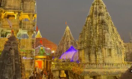 भगवान श्रीकृष्ण का 5251वां जन्मोत्सव:जन्माष्टमी के मौके पर आज रात 2.30 तक खुले रहेंगे द्वारकाधीश मंदि