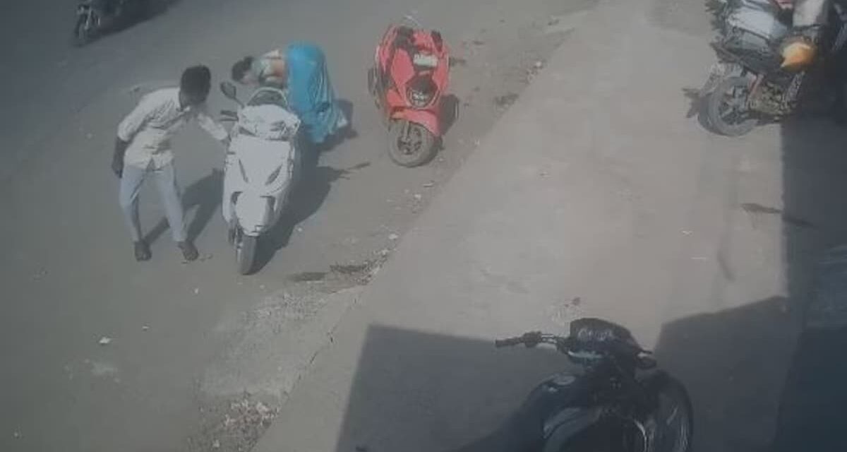 बुजुर्ग दम्पति के साथ लूट, 5 लाख की ज्वैलर लेकर फरार हुए बदमाश