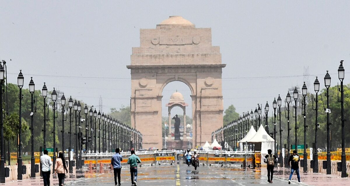 दिल्ली में बड़ी साजिश नाकाम, बाइकवाले के पास मिले 499 जिंदा कारतूस