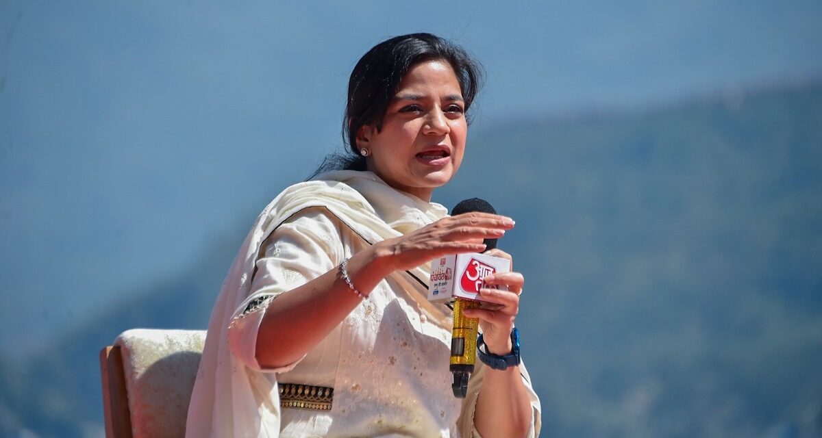 जब BJP से गठबंधन के सवाल पर इल्तिजा ने सुनाया लालू यादव और क्लिंटन से जुड़ा किस्सा