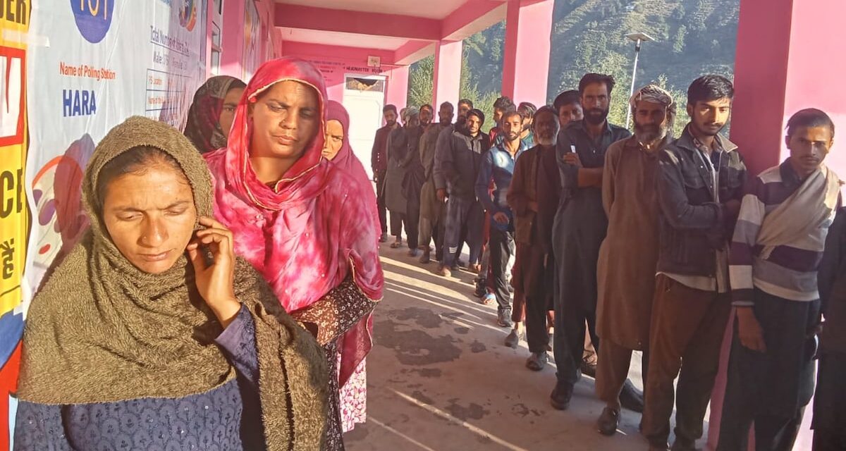 Jammu & Kashmir Election 2024 LIVE: जम्मू-कश्मीर में पहले चरण का मतदान जारी, दोपहर 1 बजे तक हुई 41.2% वोटिंग