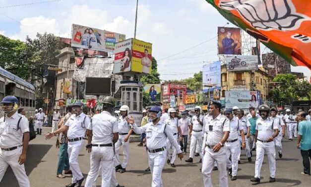 जूनियर डॉक्टर, रेप-मर्डर और जांच में ‘चूक’… गंगा जल और गोबर से किया पुलिस थानों का ‘शुद्धीकरण’