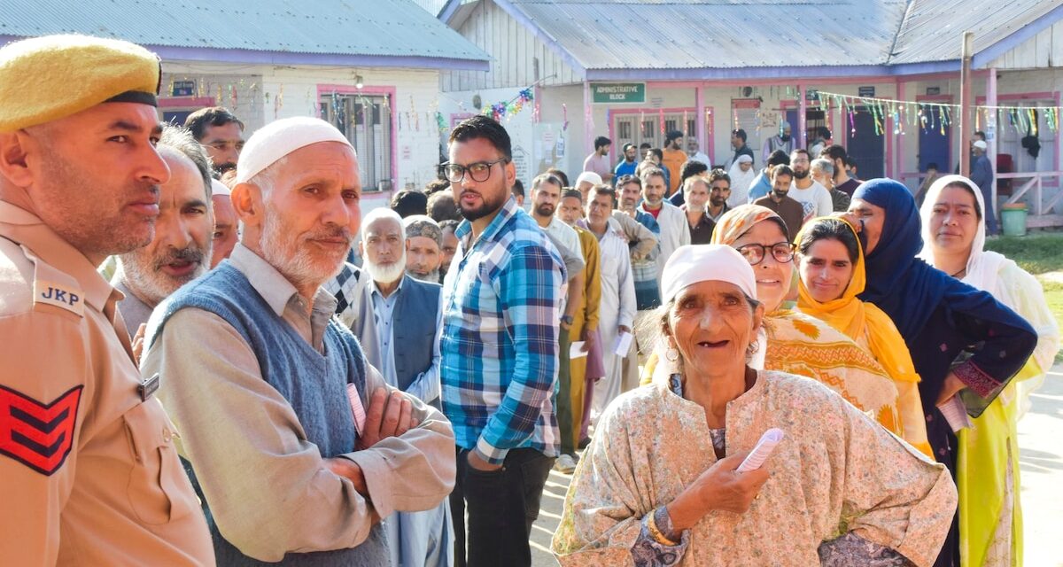 Jammu Kashmir Election: जम्मू कश्मीर में दूसरे चरण का मतदान आज, कई इलाके अलगाववाद प्रभावित
