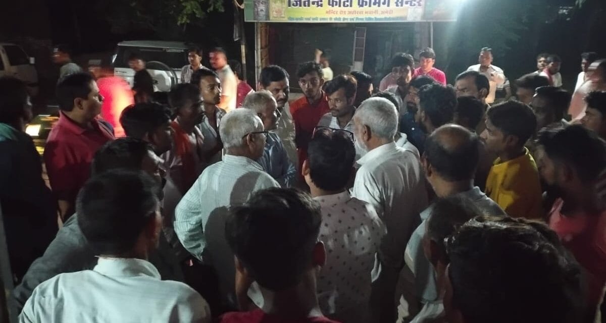 अमेठी में दलित शिक्षक की पत्नी और बच्चों संग घर में घुसकर हत्या, यूपी सीएम योगी ने दिए ये निर्देश
