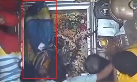स्पर्श दर्शन के चक्कर मे गर्भगृह में गिरे थे श्रद्धालु, काशी विश्वनाथ मंदिर में तैनात 8 पुलिसकर्म