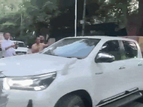 आतिशी को PWD ने बंगला दिया:जिसमें केजरीवाल थे, उसी आवास में CM रहेंगी; दो दिन पहले सामान बाहर निकाल दिय