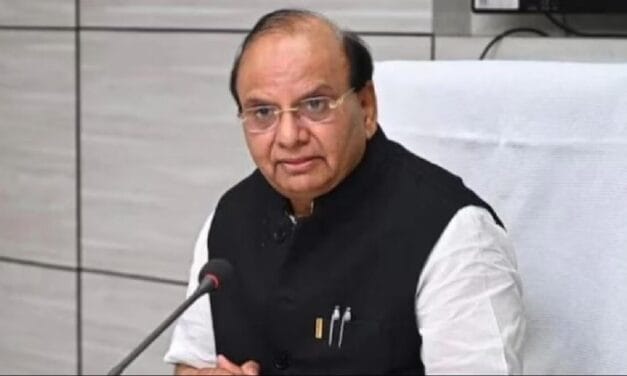 'दिवाली जैसे त्योहार पर छीन लीं DCW कर्मियों की खुशियां…', AAP ने एलजी और बीजेपी पर साधा निशाना