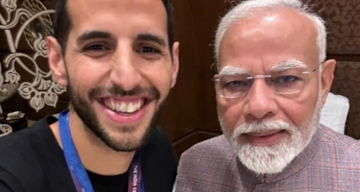 NDTV वर्ल्ड समिट में पीएम मोदी के साथ सेल्फी लेकर नैस डेली ने सोशल मीडिया पर लिखी ये बात