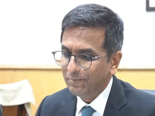 वकालत से पहले CJI चंद्रचूड़ ऑल इंडिया रेडियो अनाउंसर थे:रेडियो इंटरव्यू में बोले