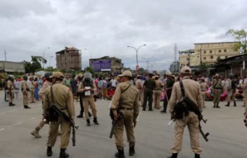 मणिपुर के महिला कॉलेज के बाहर ग्रेनेड मिला:बम के साथ नोट था, इसमें लिखा था