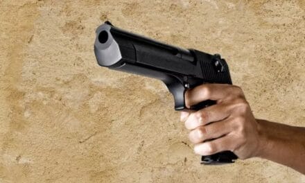 अब सोशल मीडिया बना हथियार बेचने का ज़रिया, पेमेंट भी हो रही ऑनलाइन 
