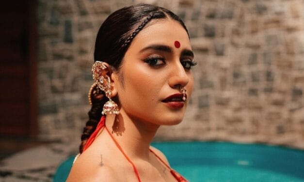 प्रिया प्रकाश वारियर की हैप्पी दीवाली कुछ हटके वाली, सोशल मीडिया पर खूब वायरल हो रहीं फोटो