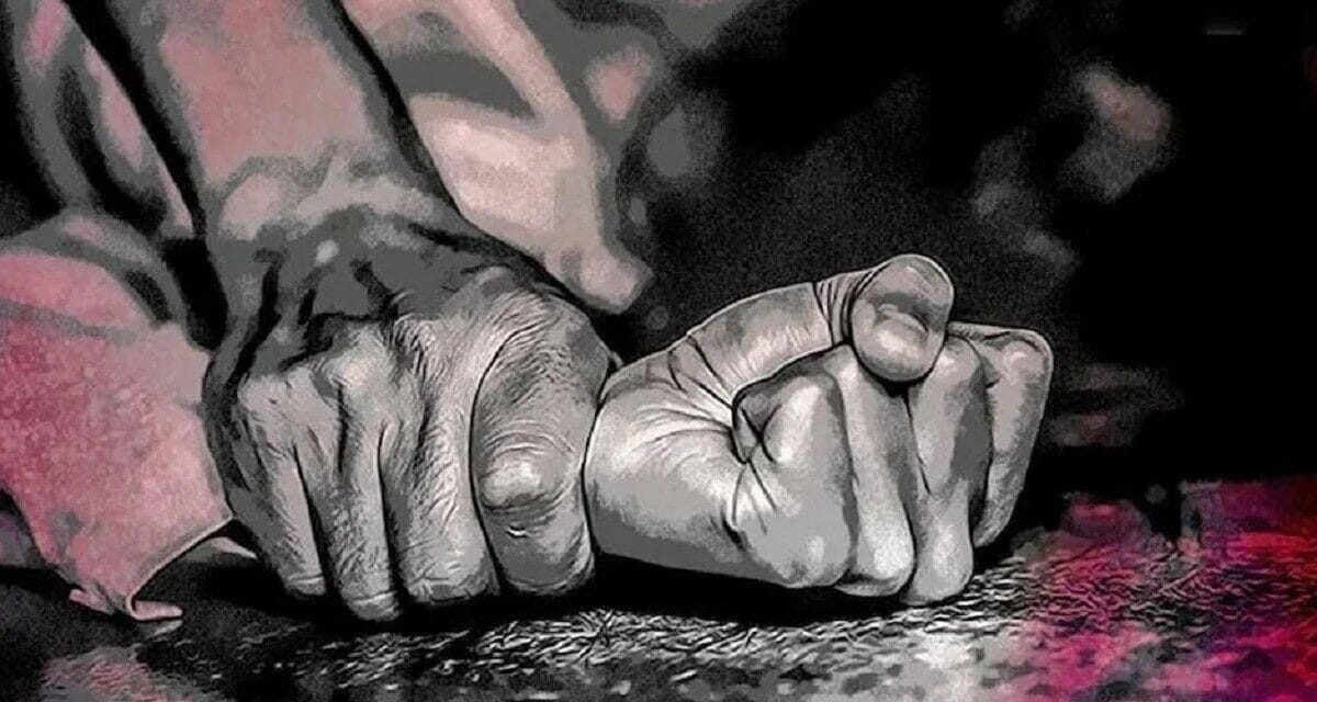 हैवानियत! नाती ने किया बूढ़ी नानी का रेप, मुंह खोलने पर दी जान से मारने की धमकी