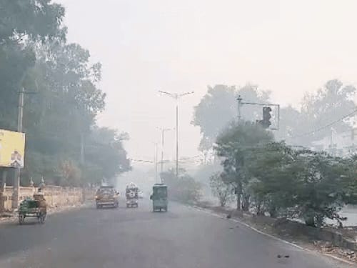 अमृतसर एयरपोर्ट से 3 फ्लाइट्स डायवर्ट:प्रदूषण के कारण विजिबिलिटी कम हुई, लैंडिंग की अनुमति नहीं म