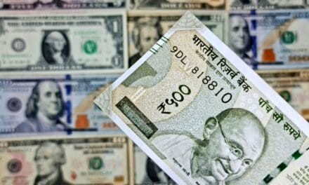 रुपया शुरुआती कारोबार में सर्वकालिक निचले स्तर 84.37 प्रति डॉलर पर पहुंचा