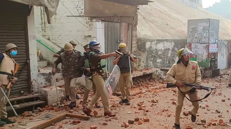 'मेरे खिलाफ सबूत पेश करके दिखाएं', संभल हिंसा मामले में SP विधायक के बेटे की पुलिस को चुनौती