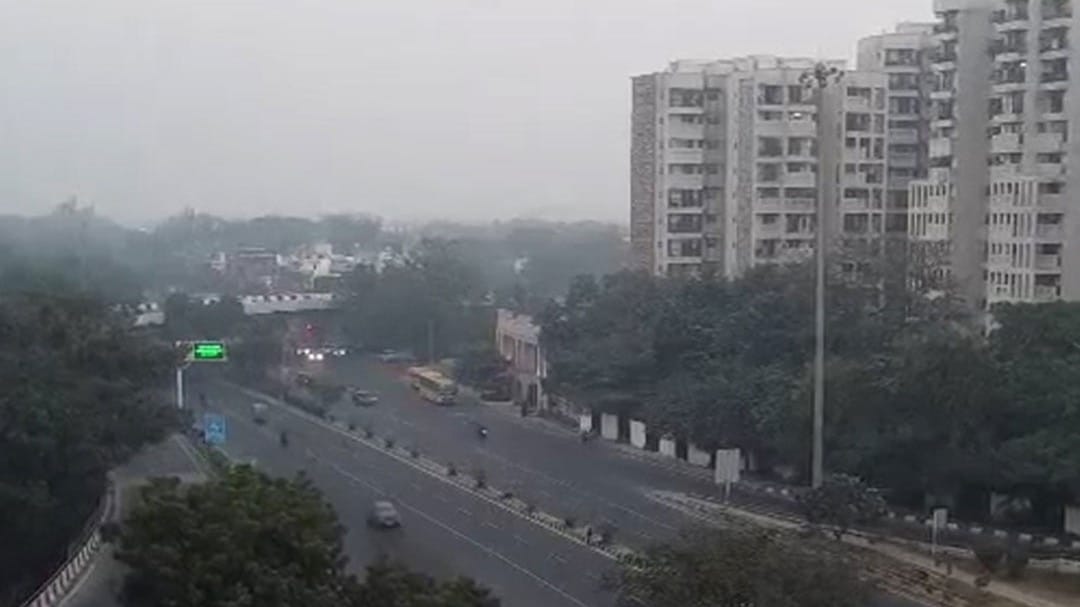 दिल्ली में प्रदूषण का स्तर गंभीर क्यों हो रहा?