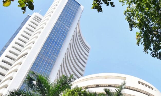 Stock Market Today: शेयर बाजार की धीमी शुरुआत, सेंसेक्स-निफ्टी मामूली बढ़त के साथ खुला