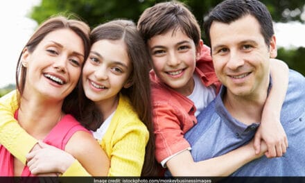 आपके बच्चे में दिख रहे हैं ये लक्षण, तो समझ जाएं कि प्यूबर्टी की तरफ बढ़ रहा है आपका लाडला