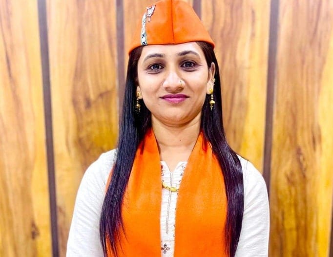 ‘बहुत तनाव में हूं…’, सूरत में BJP की महिला नेता ने आत्महत्या से पहले साथी को किया फोन