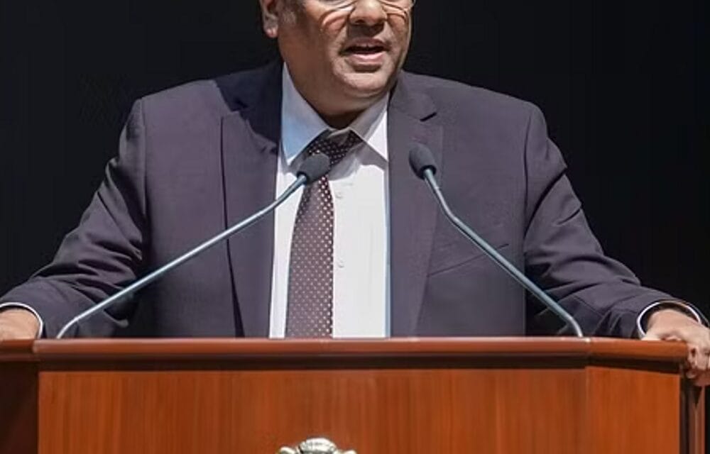 चुनाव आयुक्त की नियुक्ति की सुनवाई से CJI हटे:नई बेंच 6 जनवरी से सुनवाई करेगी; CJI को पैनल से हटाने पर का