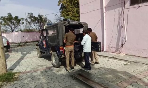 गोवा एक्सप्रेस के इंजन पर कूदा एक शख्स, जिंदा जलकर हुई मौत