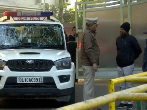 दिल्ली के स्कूलों में 7 दिन में तीसरी बार धमकी:धमकी देने वाला स्कूल का ही बच्चा, काउंसलिंग की गई