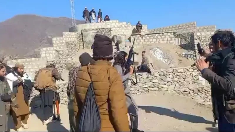 तालिबान की मार से बेइज्जती फील कर रहा पाकिस्तान… सैन्य चौकी पर कब्जे को लेकर PAK आर्मी ने दी ये सफाई
