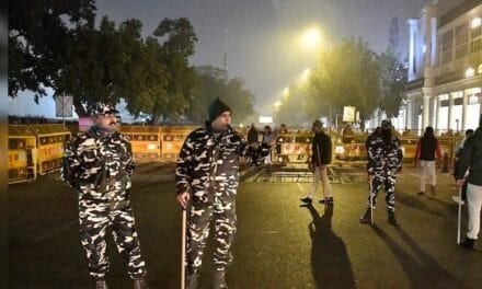 नए साल के जश्न में पैग मारकर कर रहे थे ड्राइविंग, दिल्ली के CP में कटा 50 लोगों का चालान