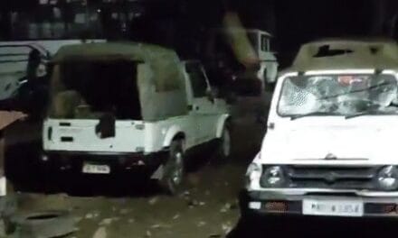 मणिपुर में हिंसा, SP ऑफिस पर पत्थरबाजी और फायरिंग:कुकी समुदाय के हमले में SP और पुलिसकर्मी घायल; सुरक