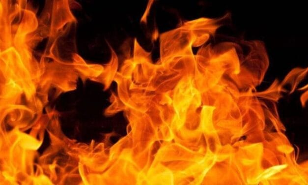 चीन: शंघाई के बाजार में आग लगने से 8 लोगों की मौत, 15 घायल