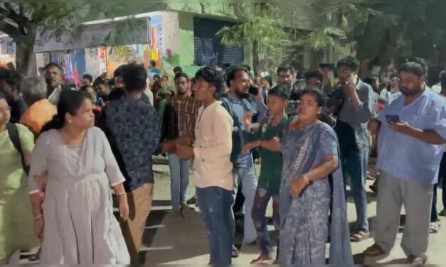 आंध्र प्रदेश : तिरुपति में टोकन बंटने के दौरान मची भगदड़, 6 लोगों की मौत