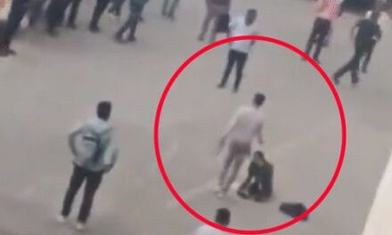ऑफिस पार्किंग में महिला सहकर्मी की चाकू मारकर हत्या:आरोपी बोला