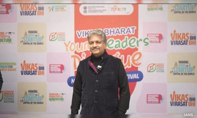 10 घंटे में भी दुनिया बदल सकते हैं : काम के घंटे को लेकर छिड़ी बहस के बीच बोले आनंद महिंद्रा