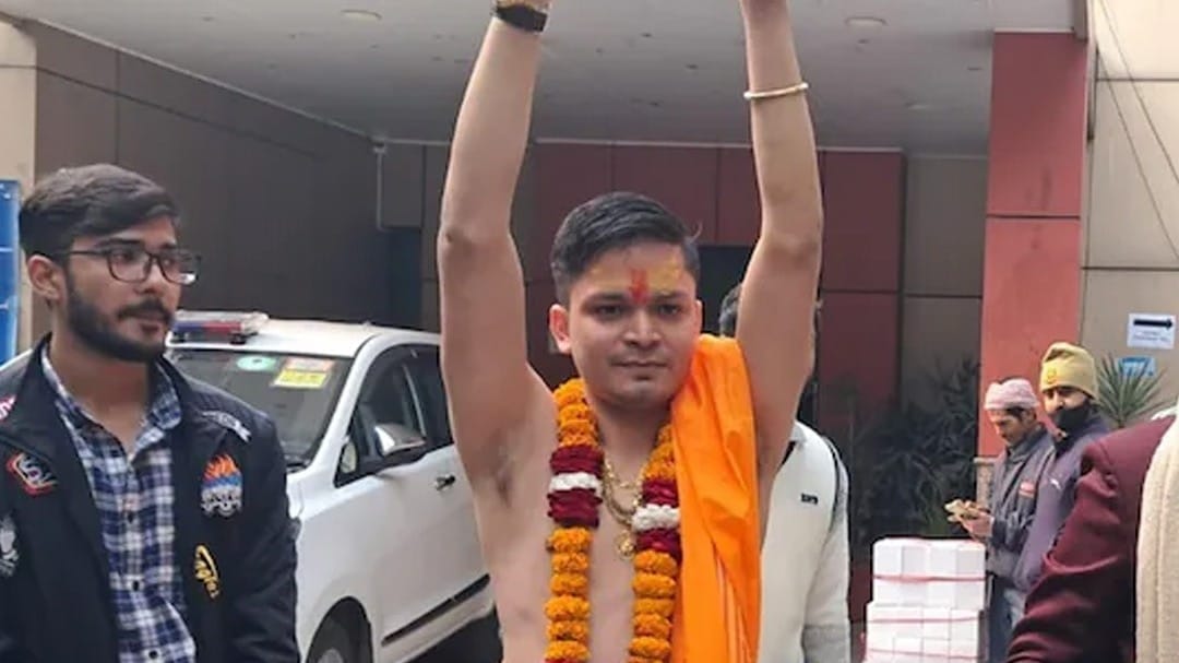 CM आतिशी के खिलाफ ट्रांसजेंडर ने किया नामांकन