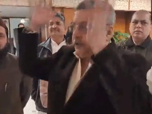 वक्फ संशोधन बिल पर JPC की बैठक में हंगामा:10 विपक्षी सांसद एक दिन के लिए सस्पेंड; कल्याण बनर्जी बोले